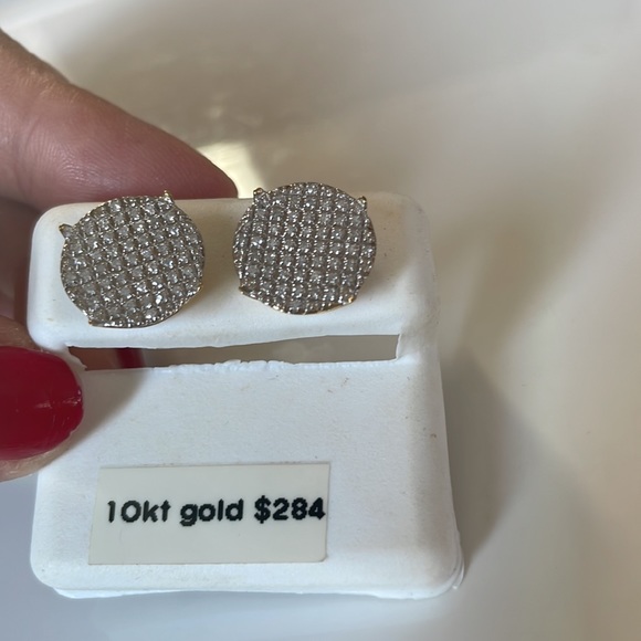 - 10 KT. Solid Gold round earrings 💎 diamond studs - Picture 4 of 6